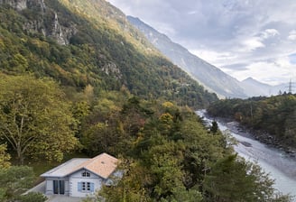 Photo prise depuis les air de l'extérieur de la salle