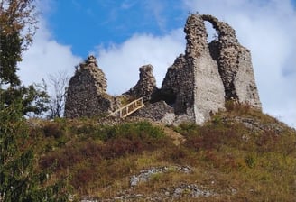Zrúcanina hradu Hanigovce