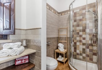 Stanza Girasole altra vista bagno