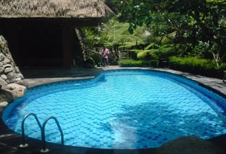 Kolam renang indah densain mewah buatan dayanapool bandung