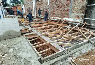 proses pembuatamn kolam renang tahap pengecoran kolam renang
