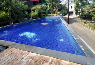 Kolam renang di perumahan yang dibuat oleh dayanapool