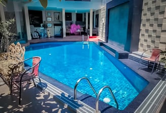 kolam renang modern dan desain elegan