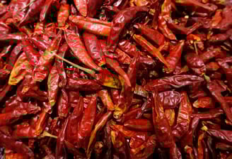 Premium Quality Kashmiri Red Chilli (Dried) Supplier and Wholesaler in Siyaganj Indore – Sampurnaa E