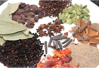 Premium Quality Sabut Garam Masala Supplier and Wholesaler in Siyaganj Indore – Sampurnaa Enterprise