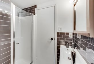 one tight guest bathroom