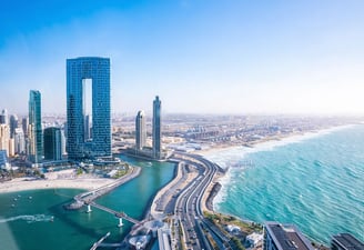 Jumeirah Beach: Pristine beaches with a stunning city skyline in Dubai