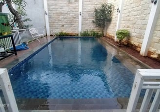 Kolam Renang dengan siste overflow buatan dayanapool