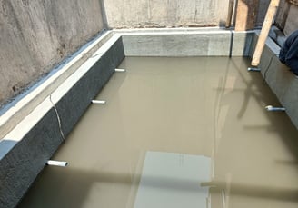 proses tes rendam kolam renang