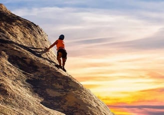 Ascension en montagne : développement personnel avec les thérapies brèves (hypnose, PNL, EMDR-DNR)