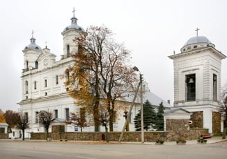 Vabalninko Švč. Mergelės Marijos ėmimo į dangų bažnyčia, lankytinos vietos Biržuose, Biržai