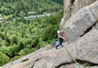 Trad climbing on Alba del Nirvana