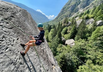 Rappelling/Abseiling during a multipitch climbing course