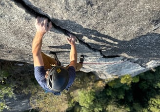 Crack Climbing on Kundalini. Val di Mello - Italy