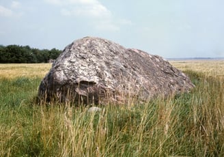 Kadarų akmuo, Biržai