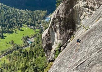 Climbing on Kundalini, Val di Mello - Italy