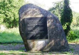 Alfonso ir Vytauto Petrulių gimtosios sodybos vieta