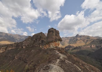 Tugela gorge walk and Policemans Helmet, Thendele Upper Camp, Drakensberg Amphitheatre, South Africa