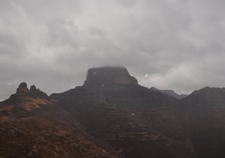 sentinel peak, drakensberg amphitheatre, South Africa