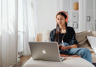 Teenager learning English Online