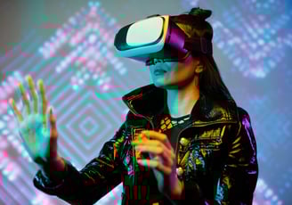 A women with VR glass