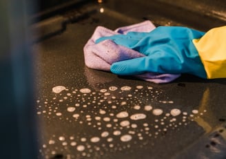 deep cleaning a oven