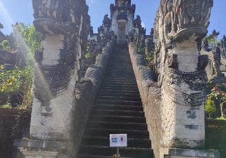 Gate to the main temple