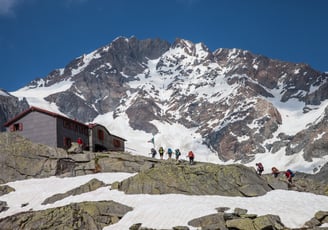 Rifugio Ponti with Monte Disgrazia in the background. Foto R. Ganasssa