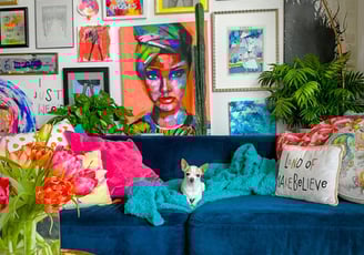 Décoration intérieure / tendance au maximalisme pour optimiser la déco dans des espaces limités