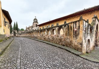 charter a ixtapa desde Pátzcuaro