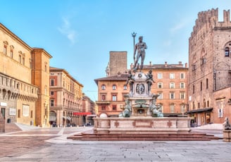 appartamento casa agenzia immobiliare bologna compravendita affitto valutazione piazza maggiore 