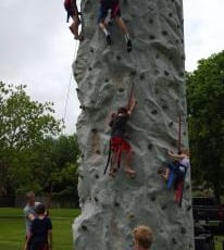 5 lines rock climbing wall, get more for the same price