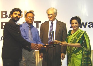 ২০০৭ জাতীয় পুরস্কার গ্রহনঃ আইসিডিডিআর, বি এমপ্লয়িজ মাল্টিপারপাস কো-অপারেটিভ সোসাইটি লিমিটেড।
