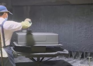 spray coating on the bottom of stainless steel sink