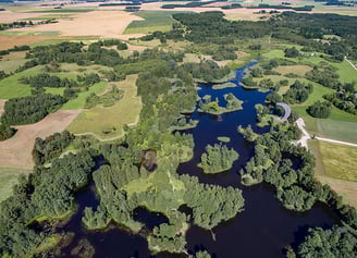 Kirkilų karstiniai ežerėliai