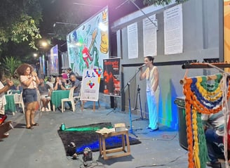 Performance que une dança, música e expressão visual durante a ação “A Arte Não é Descarte”