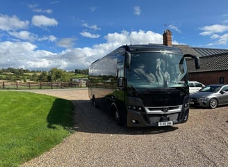 Luxury Coach In Canterbury