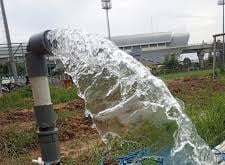 a water pipe with a hose attached to a pipe