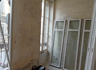Rénovation, isolation thermique, peinture et maintenance immobilière d'un appartement à Bordeaux