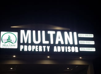a sign that says mulant property advisor