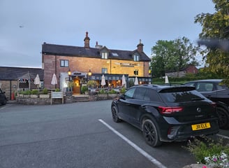 The Three Horsehoes Country Inn