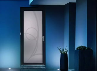 Porte d'entrée vitrée en alu noir