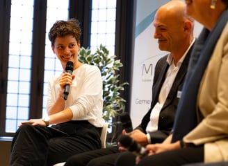 Lachen, Mikro, Moderation, Nett, Gespräch, Veranstaltung,Diskussion