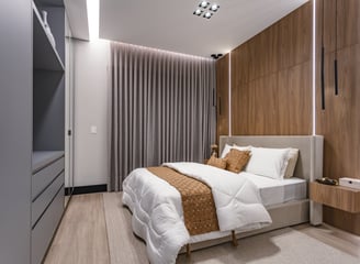 Quarto planejado e todo de madeira Moveis planejados em maringá é na Wood Look, parceria com os arquitetos em maringá, moveis