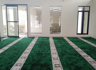 Masjid Al Barokah Padalarang terpasang by Al-Hijra Carpets Bandung