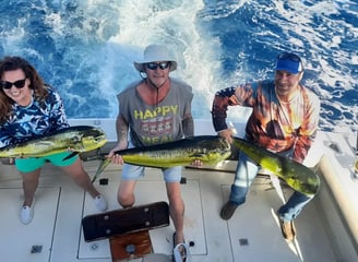 yate-pesca-deportiva-cabo-san-lucas-dorado