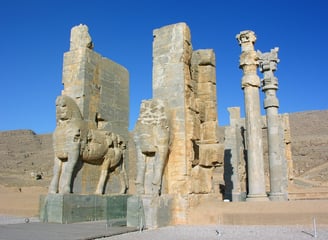 Who founded the Safavid Dynasty and when?