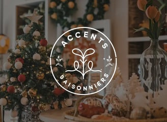 Mise en scène de Noël avec logo