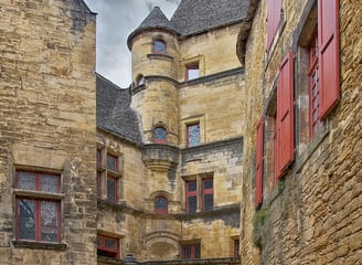 Au cœur de Sarlat-la-Canéda avec architecture médiévale