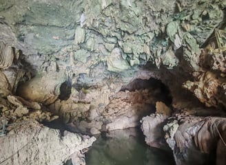 Nam Lot Cave, Chumphon Sawi